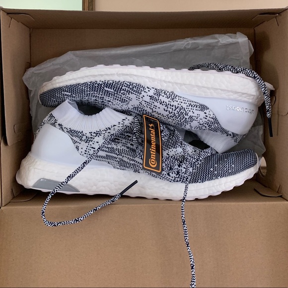 adidas Shoes - Adidas Ultra Boost (Oreo)